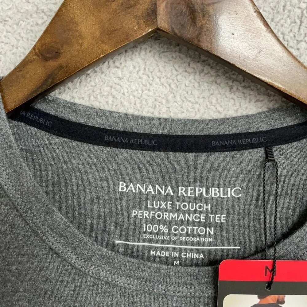 Banana Republic Men's M Luxe Touch Performance Tee Gray Crew Neck N0862